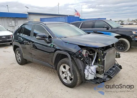 2020 Toyota Rav4 Xle z USA, uszkodzony, nr VIN 2T3W1RFVXLC048590